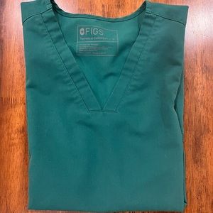 Figs Casma Top size Small, Hunter Green